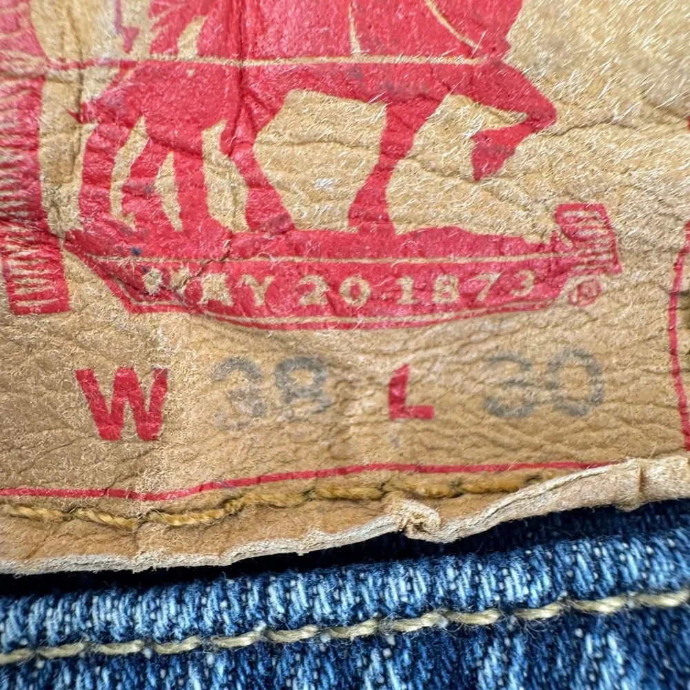 Levis‎ 541 Athletic Taper Mens Jeans 38x30 Blue Denim Medium Wash Distress Fade
